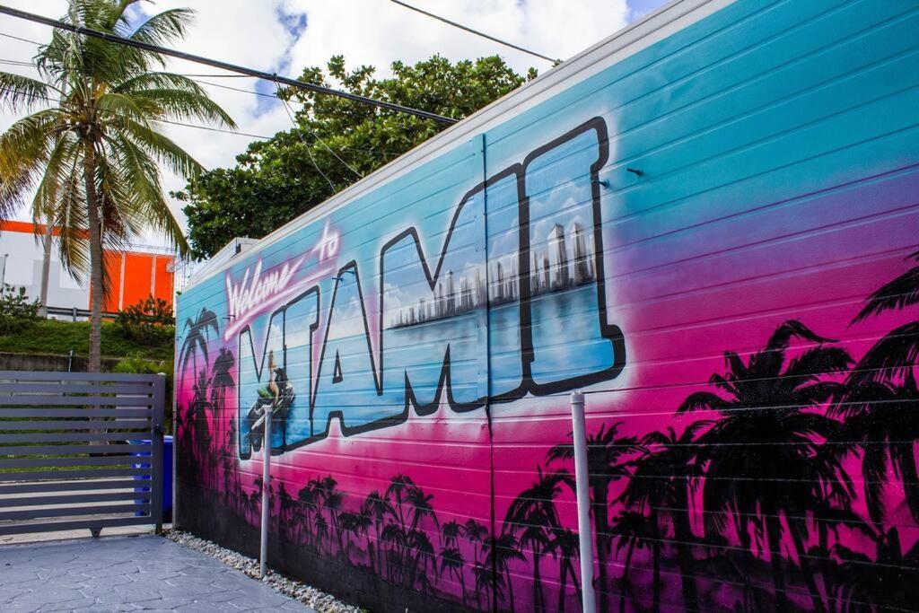Cozy & Colorful Miami Art Canvas W/Hottub & Murals 外观 照片