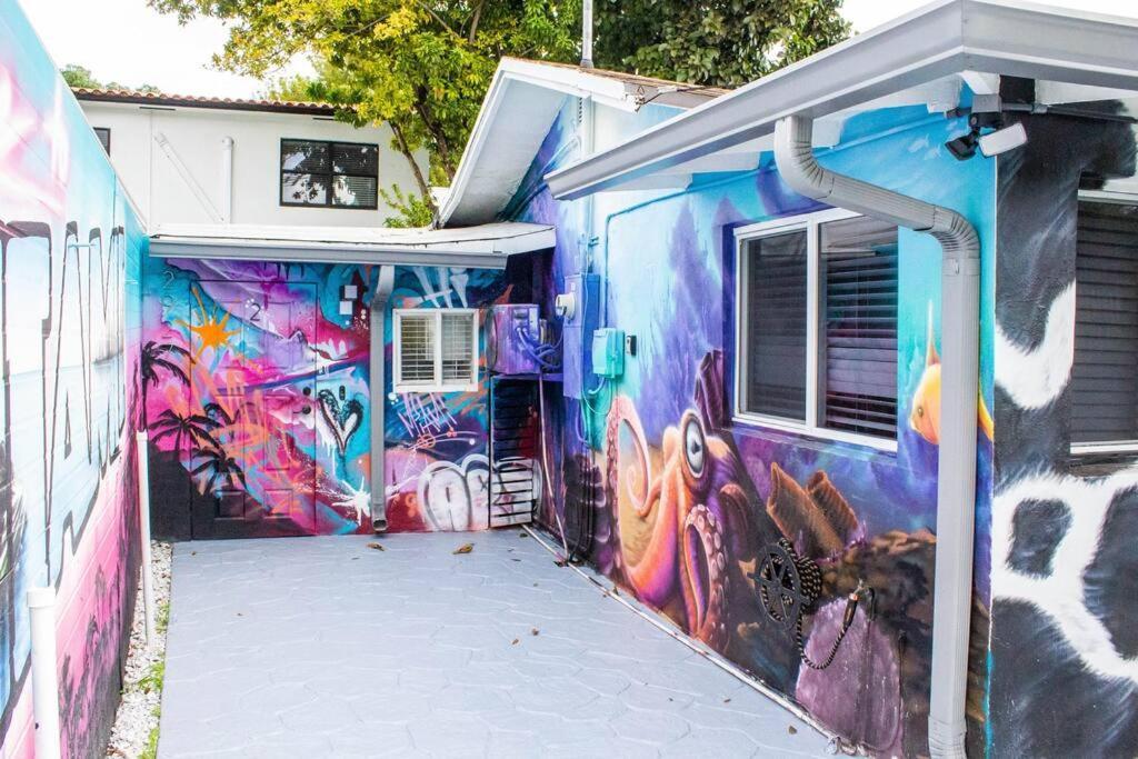 Cozy & Colorful Miami Art Canvas W/Hottub & Murals 外观 照片