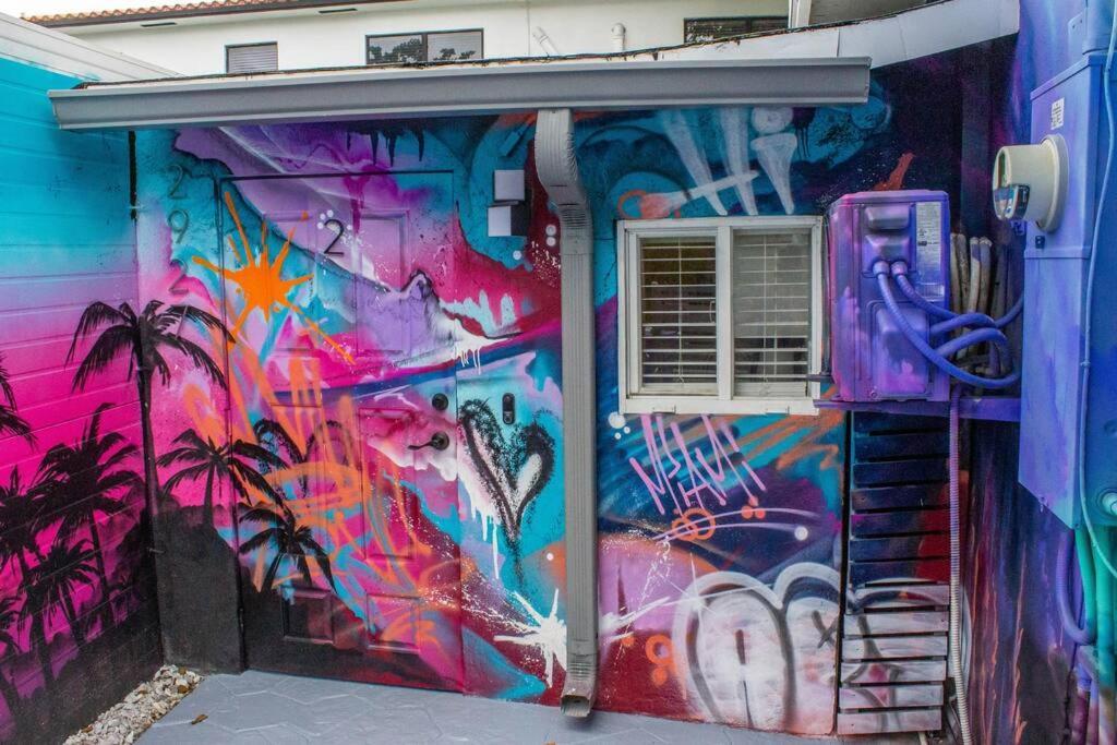 Cozy & Colorful Miami Art Canvas W/Hottub & Murals 外观 照片