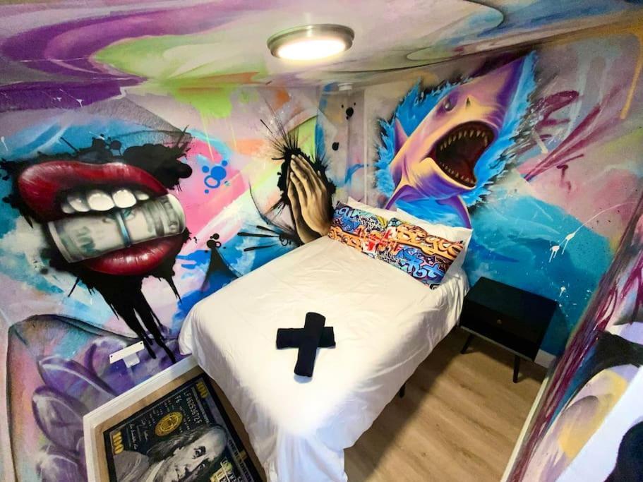 Cozy & Colorful Miami Art Canvas W/Hottub & Murals 外观 照片